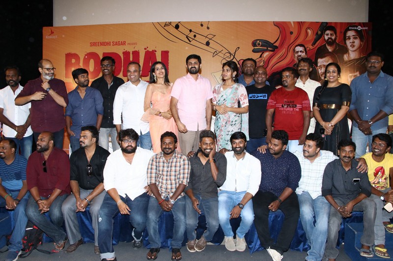 Bodhai Yeri Budhi Maari Press Meet Photos