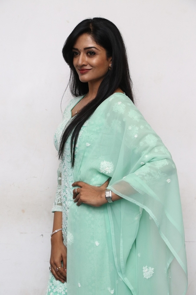 actress mamta mohandas latest photos