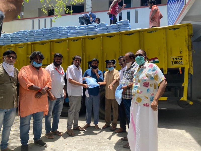 Medhavi Movie Team gives rice for FEFSI- Photos