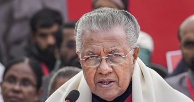 Kerala CM Criticizes LDF Convenor’s Meeting with Prakash Javadekar