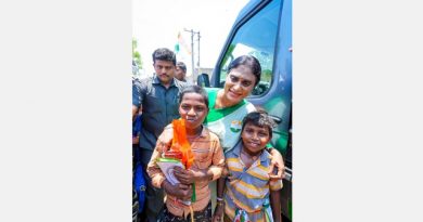 Sharmila Reddy Accuses Maternal Uncle of Poor Development in Kamalapuram