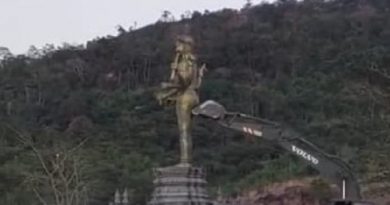 Cambodia Accuses Thailand of Destroying Vishnu Statue