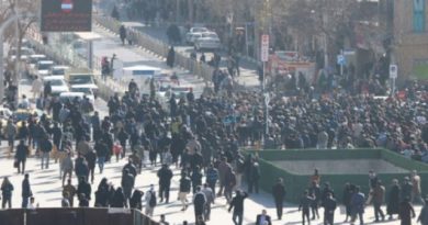 “Iran Protests Spread Over Inflation and Currency Crisis”