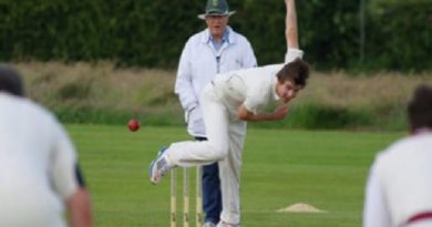 MCG Sets Record Crowd at Ashes Match