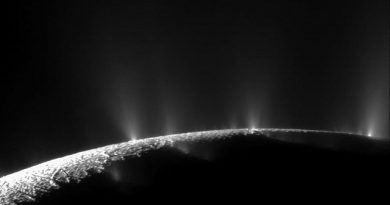 Organic Molecules Found on Saturn’s Moon Enceladus