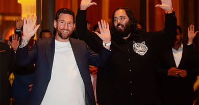 ரூ.10 கோடி மதிப்புள்ள கைகடிகாரத்தை மெஸ்ஸிக்கு பரிசளித்த ஆனந்த் அம்பானி