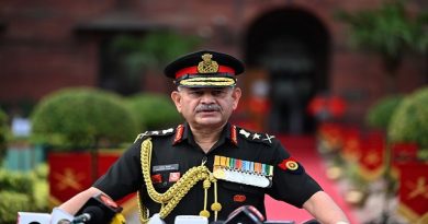 Indian Army Chief Holds Talks in Sri Lanka
