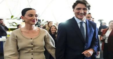 “Katy Perry, Justin Trudeau Appear Publicly as Couple”