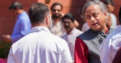 “Shashi Tharoor Skips Congress Kerala Poll Meeting”
