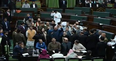 BJP MLAs Protest, Seek Omar Abdullah Apology