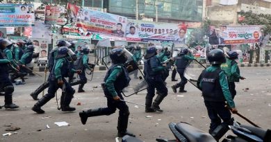Police Use Force to Disperse Dhaka Protesters