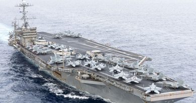 பேச்சுவார்த்தையில் இழுபறி – ஈரானை நோக்கி நகரும் அமெரிக்க போர் கப்பல்கள்