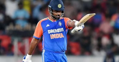 IND vs ENG: India 100+, Samson Hits Fifty