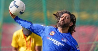 Iconic IPL Hairstyles of MS Dhoni: 5 Looks That Captivated Fans