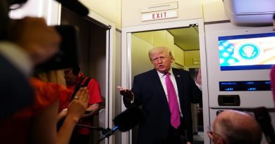 Trump Warns of Strikes on Iran if No Deal