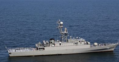 இந்தியப் பெருங்கடலில் ஈரான் போர்க்கப்பல் தாக்கி அழித்த அமெரிக்கா – 100 க்கும் மேற்பட்டவர்கள் உயிரிழப்பு