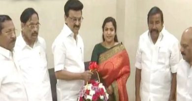 த.வெ.கவில் இருந்து விலகி திமுகவில் இணைந்தார் நடிகை ரஞ்சனா நாஞ்சியார்