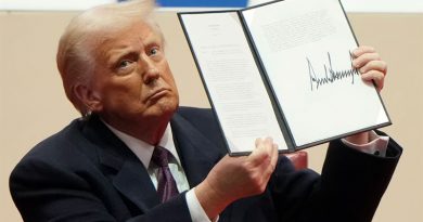 அமெரிக்க வரலாற்றில் இது தான் முதல் முறை!