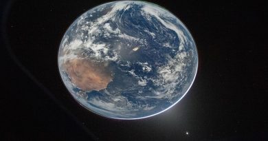 Astronauts Share Stunning Earth Images Near the Moon