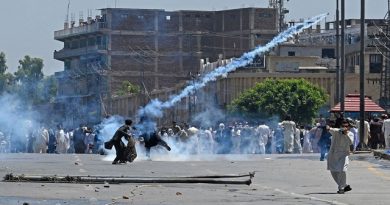 Imran Khan and HRCP Call for Probe Into Punjab Police Encounter Deaths