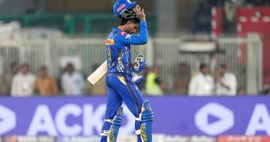 Mukesh Kumar Double Strike Rocks Mumbai Indians