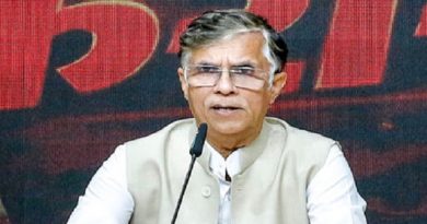 Supreme Court Halts Telangana Bail Order for Pawan Khera