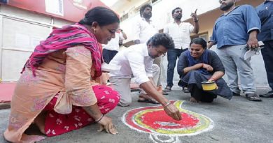 Vijay Campaigns in Perambur, Meets Workers and Voters