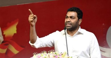 ஆதவ் அர்ஜுனா கூட்டத்தில் பாட்டில்கள் வீசிய இருவர் கைது!