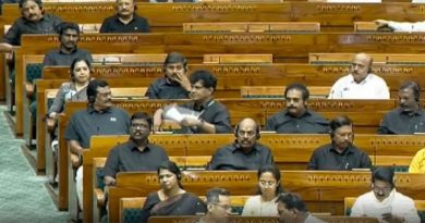 தொகுதி மறுவரையறை மசோதாவுக்கு எதிர்ப்பு! – கருப்பு சட்டை அணிந்து மக்களவைக்கு வந்த திமுக எம்.பிக்கள்