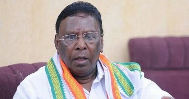 Narayanasamy Alleges Cabinet Seats Being Sold
