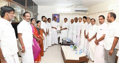 எடப்பாடி பழனிசாமி – எஸ்.பி.வேலுமணி அணியினர் ஒன்றிணைந்தனர்