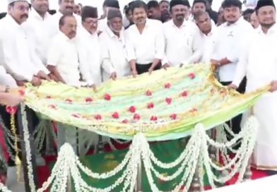 காயிதே மில்லத்தின் 130 வது பிறந்த நாள் – நினைவிடத்தில் மலர்ப்போர்வை அணிவித்த முதலமைச்சர் ஜோசப் விஜய்