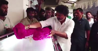 கே.பாக்யராஜ் மறைவுக்கு நேரில் அஞ்சலி செலுத்திய முதலமைச்சர் ஜோசப் விஜய்