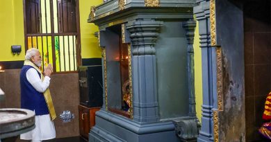 சீசெல்ஸ் நாட்டின் நவசக்தி விநாயகர் ஆலயத்தில் வழிபாடு நடத்திய பிரதமர் மோடி