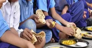 பள்ளிகளில் வழங்கப்படும் மதிய உணவில் இருந்து முட்டை நீக்கம் – மேற்கு வங்கம் அரசு நடவடிக்கை
