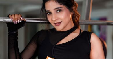 நடிகை சாக்‌ஷி அகர்வால் தொடங்கிய புதிய பயணம்!