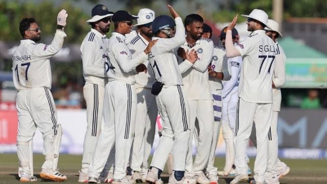 India Defeats Sri Lanka in WTC Match