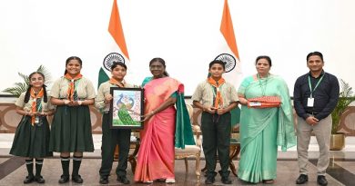 President Murmu Interacts With Students And Teachers On Raksha Bandhan