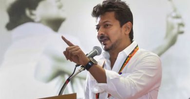 விவசாயிகளின் கோரிக்கைகளை நிறைவேற்றக் கோரி உதயநிதி ஸ்டாலின் தலைமையில் திமுக கண்டன ஆர்பாட்டம்!