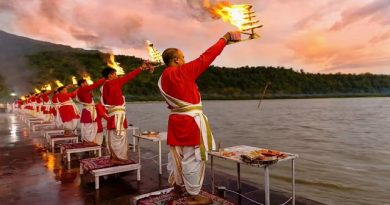 Ganga Aarti Celebrated for the First Time on River Thames