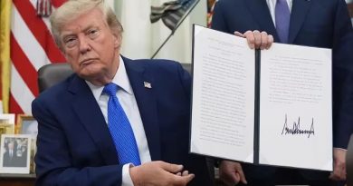 Judge Halts Trump’s Latest Citizenship Rule