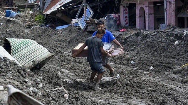 Nepal Flood Death Toll Rises to 987 Amid Devastation