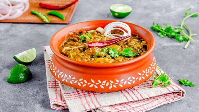 Amritsari Sookhi Dal: A Simple and Flavourful Punjabi Recipe