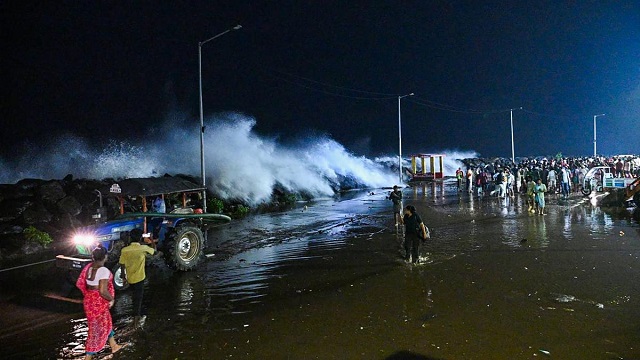 Cyclone Arnab Hits North Andhra Pradesh, Uproots Power Poles